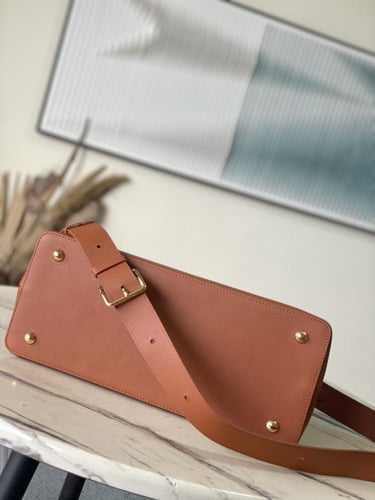 LV لويس فيتون Capucines مقاس 27