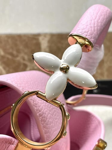 LV لويس فيتون Capucines مقاس 27