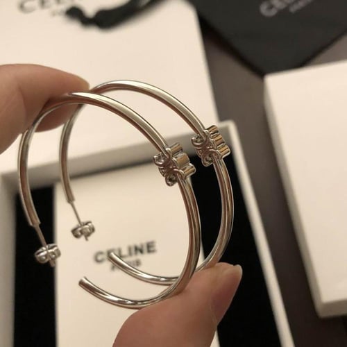 اقراط شانيل