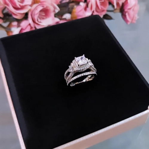 خاتم فضة عيار 925 مرصع بحجر الالماس الصناعي