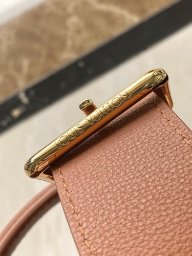 LV لويس فيتون Capucines مقاس 27