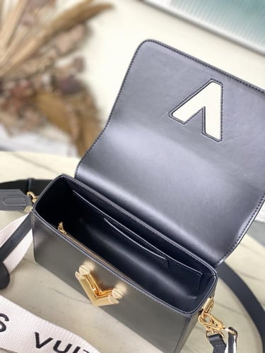 LV لويس ڤيتون
