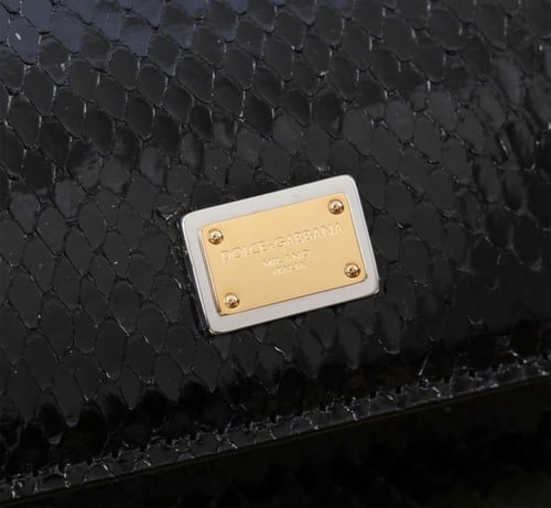 دولتشي اند غابانا مقاس 18