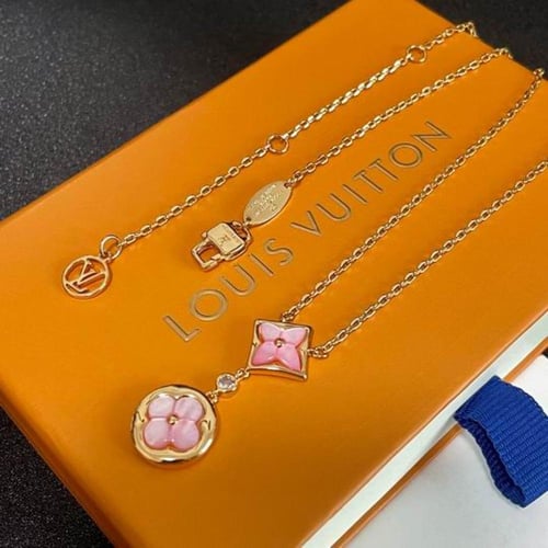 سلسال لويس فيتون