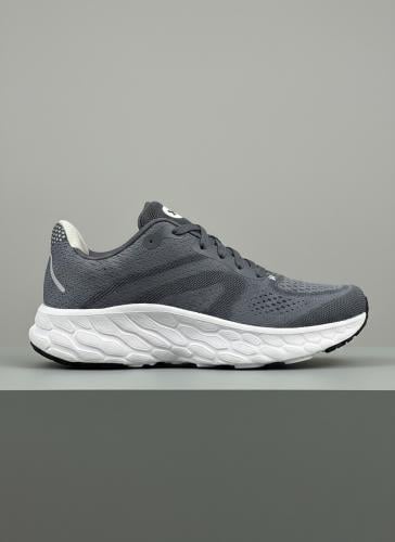 شوز : حيث تلتقي سحابة الراحة بقمة الأناقة