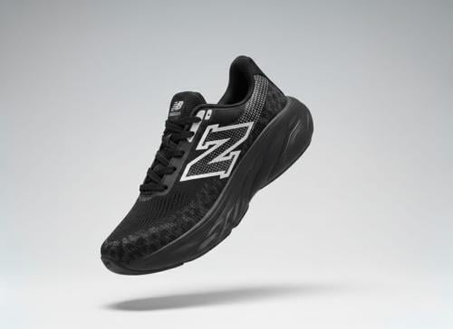 موديلات تتميز بالنعل الضخم والمريح