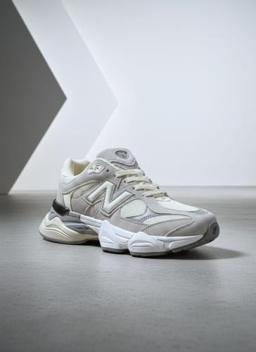 سنيكرز رمادي فاخر (Premium Grey) – أناقة تكسر القو...