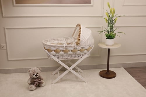 سلة موسى خيزران أبيض مع ضفيرة بيج – مهد مواليد أني...