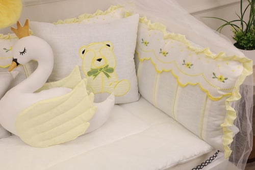 مفرش حواجز سرير قماش اللنن مع تطريز