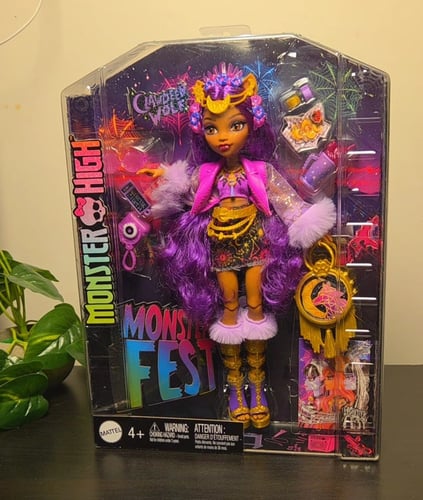 دمية كلودين وولف من مونستر هاي بإصدار Monster Fest...