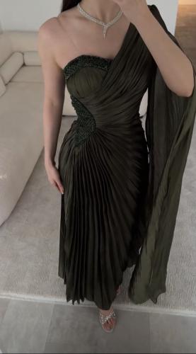 King's dress