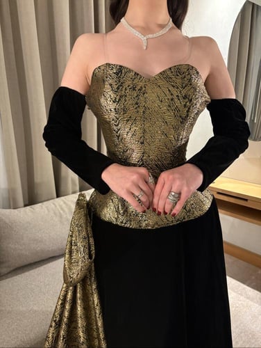 فستان مذهلة