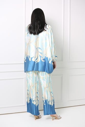 طقم بنطلون وبلوزة ساتان كم طويل