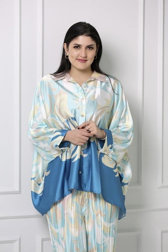 طقم بنطلون وبلوزة ساتان كم طويل