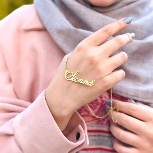 سلسال بالاسم انجليزي – تصميم مخصص