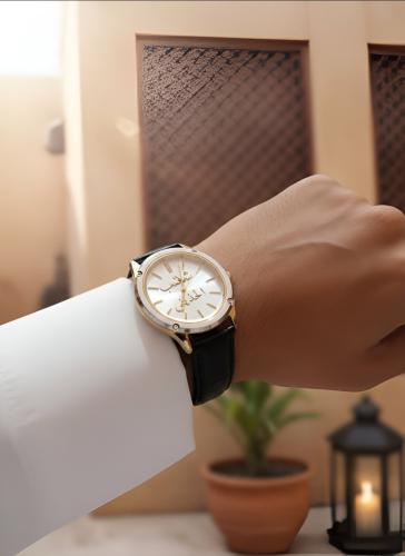 ساعة بالاسم