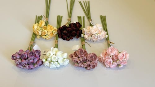 ربطة ورد رقم ( 18 )