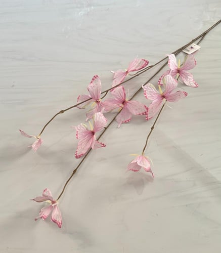 غصن ورد رقم ( 15 ) فراشات