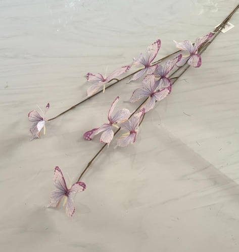 غصن ورد رقم ( 15 ) فراشات