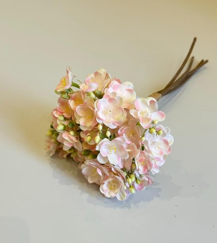 ربطة ورد رقم ( 8 )