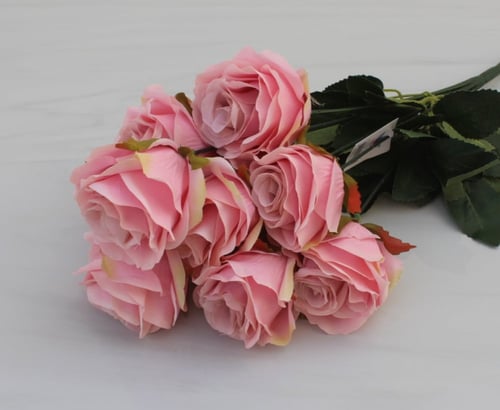 ربطة ورد رقم ( 23 )