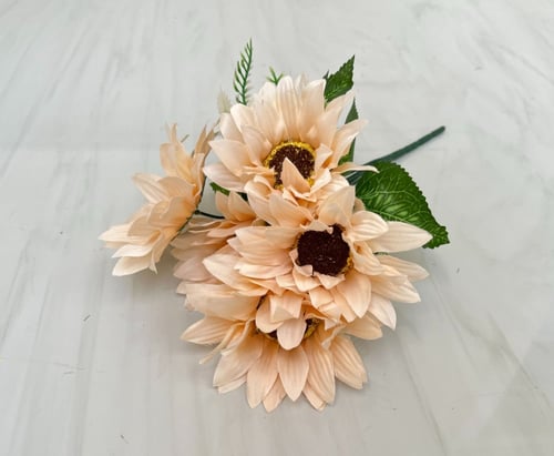 ربطة ورد رقم ( 28 )