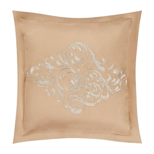 مفرش لارا نفرين ٨ قطع مطرز كامل