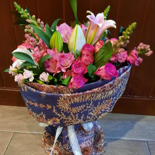 باقة الشال الكشميري الهبة