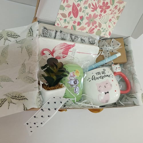 بوكس هدية مميزة ورقيقة للصديقات