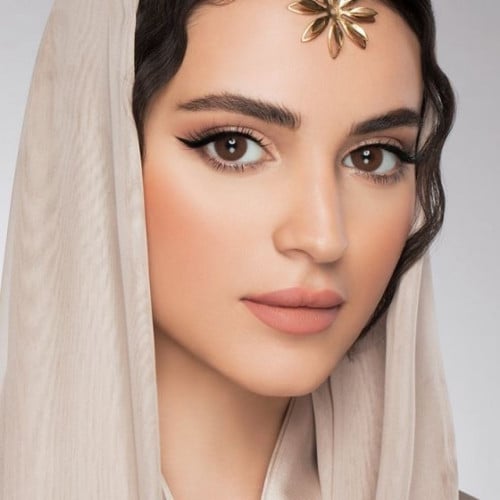 عدسات لاصقة ملونة من لنس مي - تي