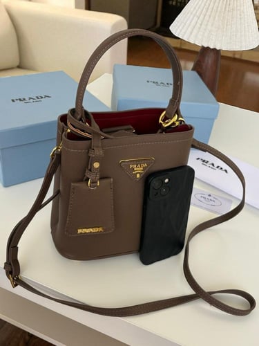 شنطة برادا درجة أولى