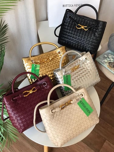 بوتيقا- bottega veneta Andiamo