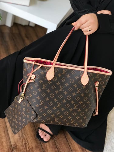 توت باق لويس فيتون درجة أولى