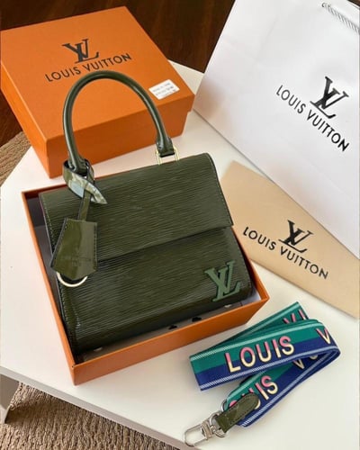 شنطة ال في درجة أولى