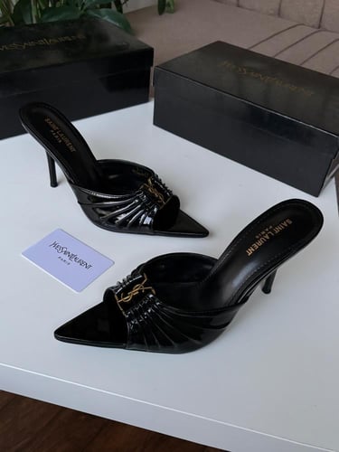 كعب سان لوران درجة أولى