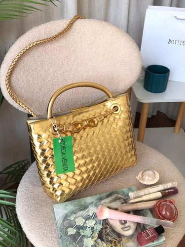 بوتيقا- bottega veneta Andiamo