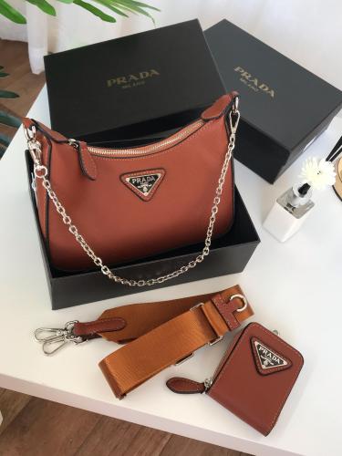 شنطة برادا درجة أولى