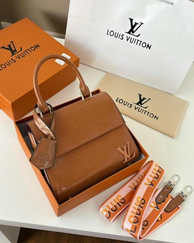 شنطة ال في درجة أولى