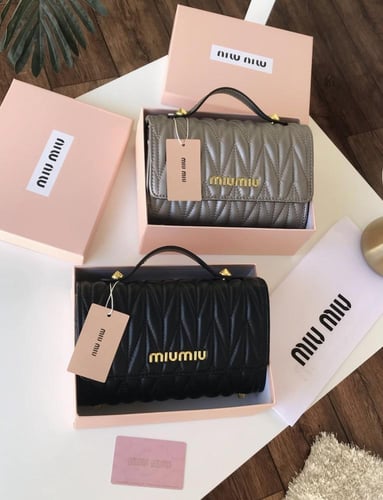 شنطة ميو ميو درجة أولى