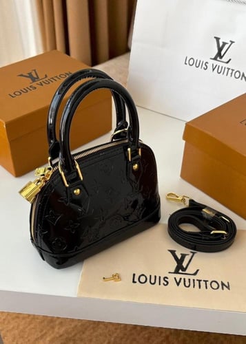 شنطة لويس درجة أولى