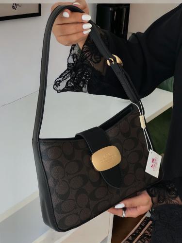 حقيبة كتف كوتش درجة أولى