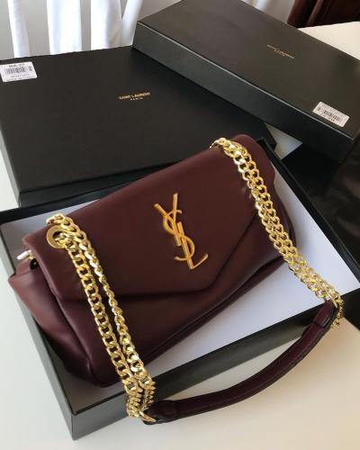 شنطة سان لوران درجة أولى