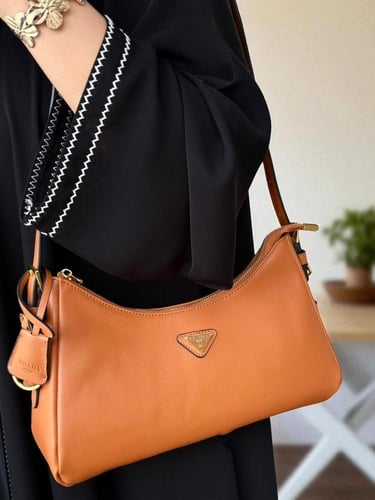 شنطة درجة أولى مستوحاه من برادا