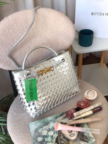 بوتيقا- bottega veneta Andiamo