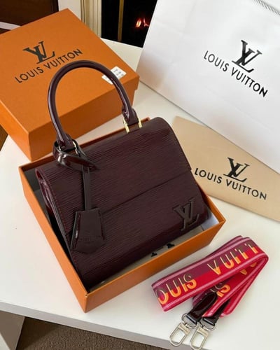 شنطة ال في درجة أولى