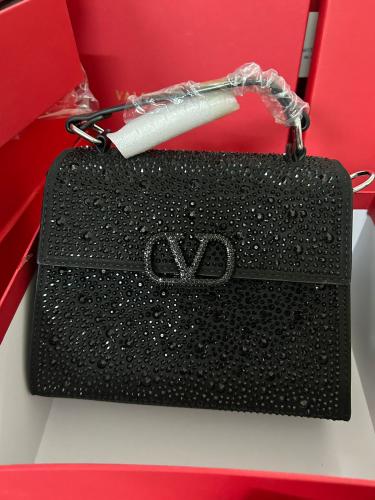 شنطة فالنتينو درجة أولى