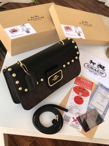 شنطة كوتش درجة أولى