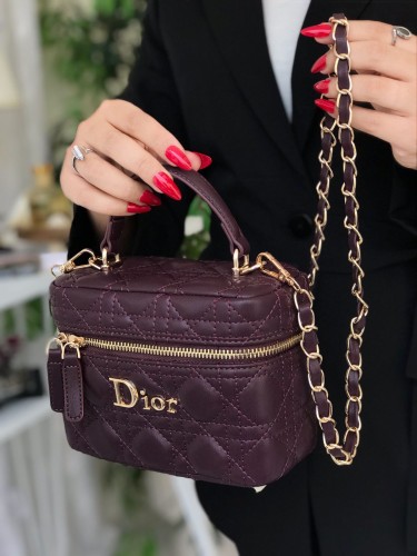 شنطة ديور درجة أولى