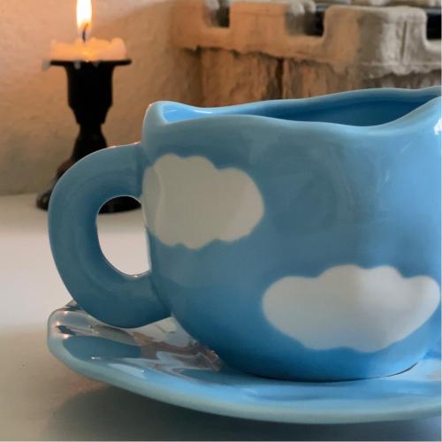 Clouds cup