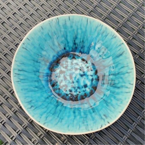 A plate with distinguished details